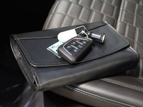 Used 2024 Cadillac Escalade Sport Platinum image 44