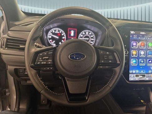Used 2025 Subaru Forester Premium AWD/4WD image 9