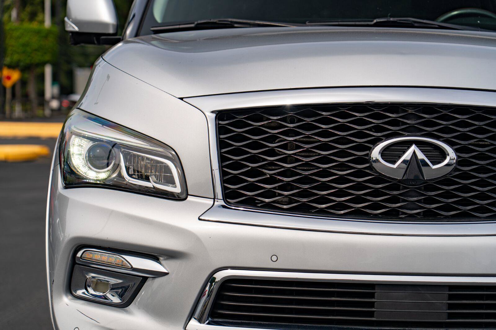 Used 2015 INFINITI QX80 2WD image 5
