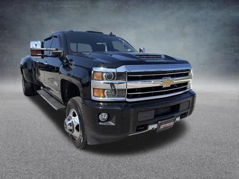 Used 2019 Chevrolet Silverado 3500 High Country AWD/4WD image 4