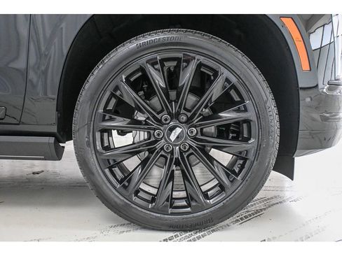 New 2026 Cadillac Escalade ESV Platinum Sport w/ LPO, ONYX Package image 8