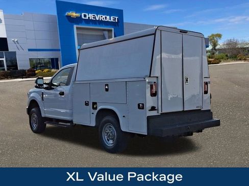 Used 2022 Ford F250 XL w/ Power Equipment Group image 6