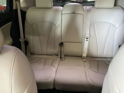 Used 2017 Buick Envision Essence FWD image 29
