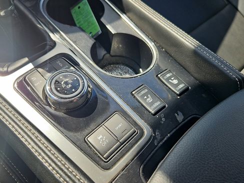 Used 2022 Nissan Maxima SV w/ Floor Mat Group FWD image 16