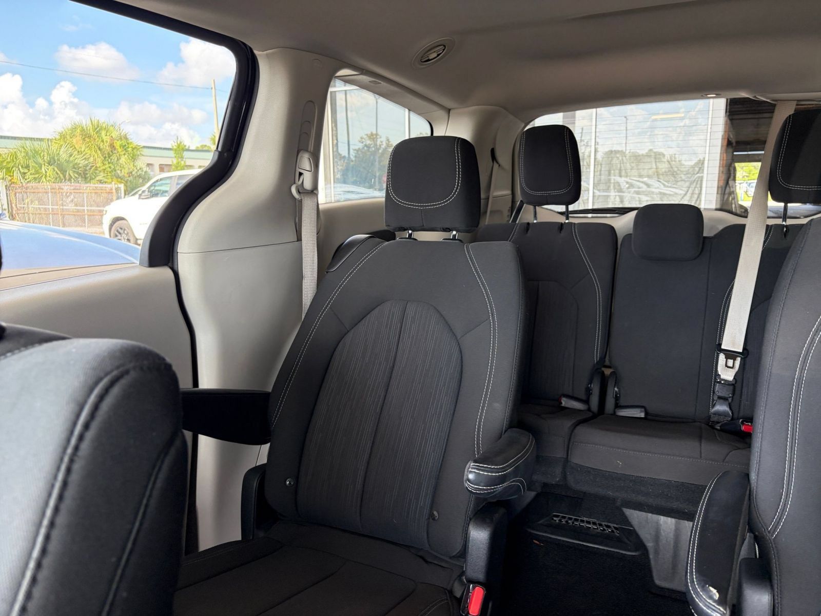 Used 2024 Chrysler Voyager LX FWD image 39