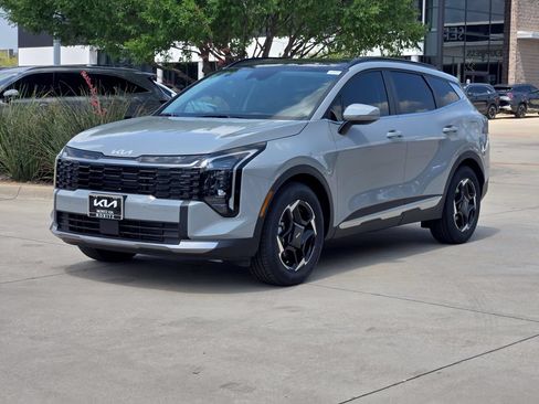 New 2026 Kia Sportage EX w/ EX Panorama Roof Package FWD image 2