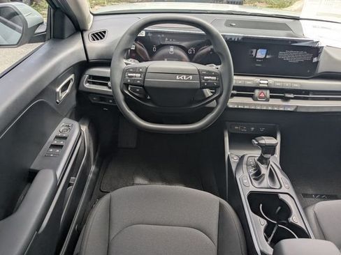 New 2026 Kia K4 FWD image 16