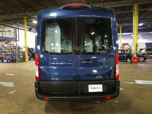 Used 2021 Ford Transit 250 Medium Roof image 5