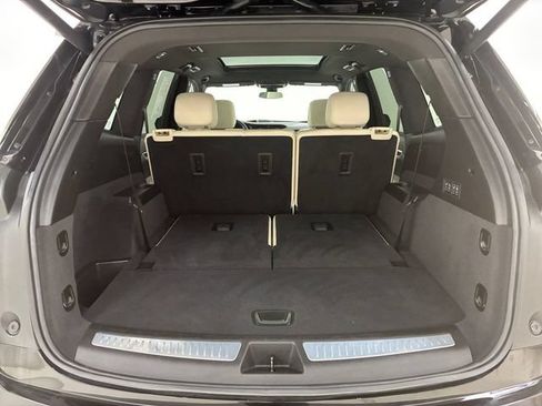 Used 2025 Cadillac XT6 Sport w/ LPO, Floor Liner Package AWD/4WD image 17