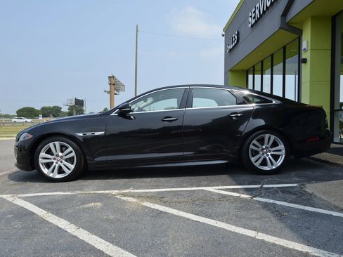 Used 2016 Jaguar XJ R-Sport image 6