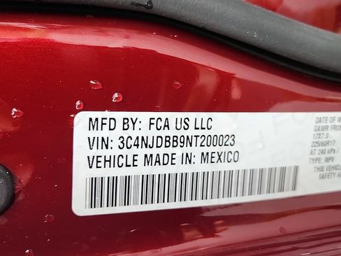 Used 2022 Jeep Compass Latitude AWD/4WD image 25