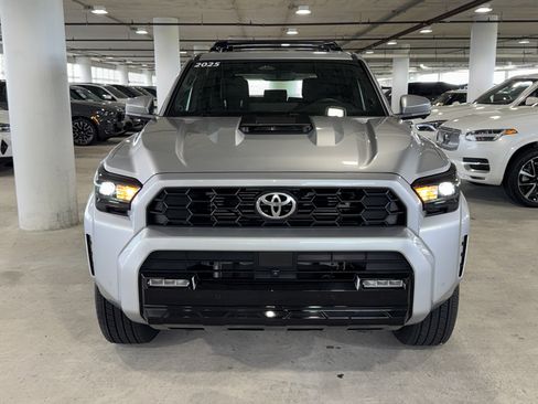 Used 2025 Toyota 4Runner TRD Sport Premium AWD/4WD image 3