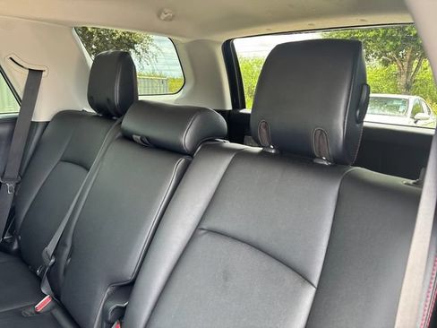 Used 2018 Toyota 4Runner TRD Off-Road Premium AWD/4WD image 12