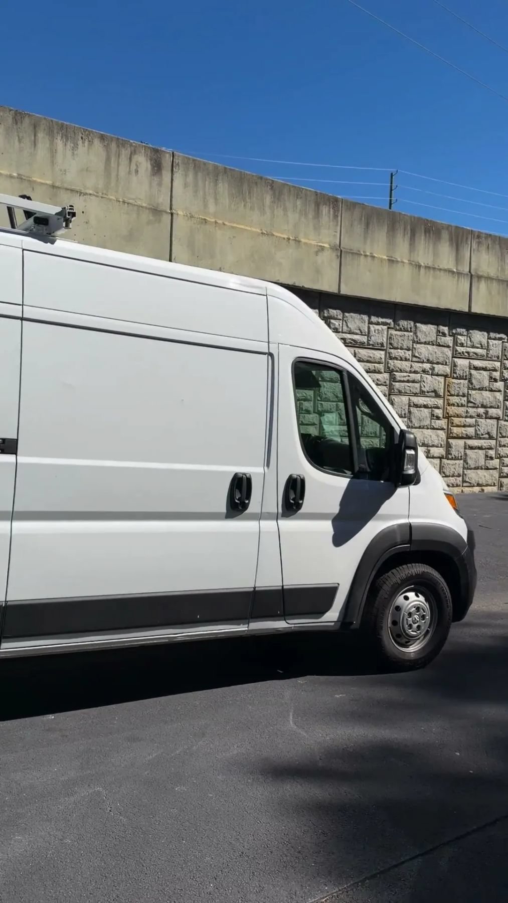 Used 2023 RAM ProMaster 2500 FWD image 40