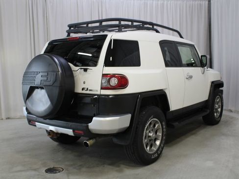 Used 2013 Toyota FJ Cruiser 4WD w/ Upgrade Pkg image 24