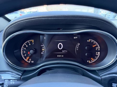 Used 2019 Jeep Grand Cherokee Overland image 22