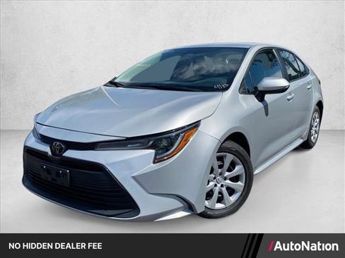 Used 2024 Toyota Corolla LE FWD image 1