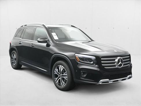 New 2026 Mercedes-Benz GLB 250 4MATIC image 4