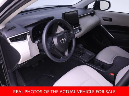 Certified 2026 Toyota Corolla Cross L FWD image 3