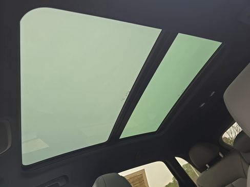 Used 2025 Audi Q3 2.0T Premium w/ Convenience Package image 29