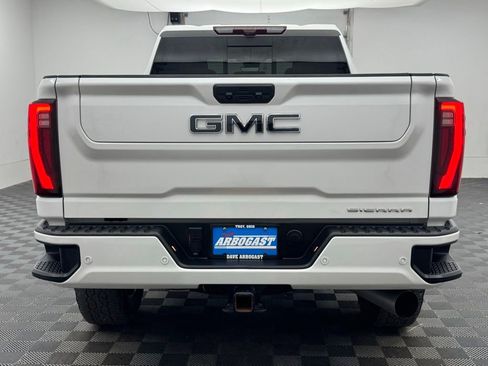 Used 2024 GMC Sierra 2500 Denali Ultimate AWD/4WD image 11