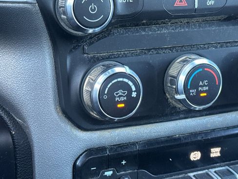 Used 2024 RAM 3500 Big Horn image 29