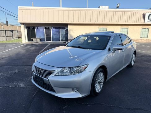 Used 2014 Lexus ES 350 w/ Luxury Package image 3