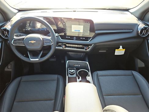 New 2026 Chevrolet Equinox LT w/ Convenience Package II image 12