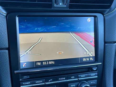 Used 2015 Porsche 911 Carrera 4S image 19