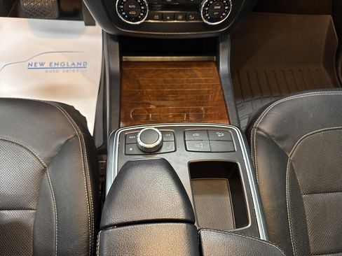 Used 2015 Mercedes-Benz ML 350 4MATIC image 9