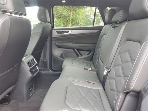 New 2026 Volkswagen Atlas Cross Sport SE image 13