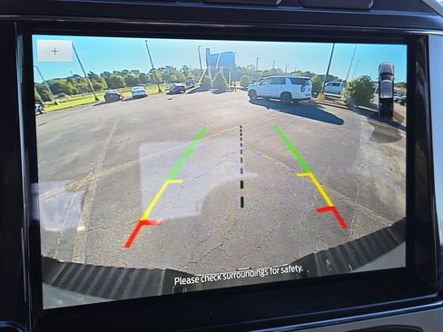 Used 2022 Ford F350 Lariat w/ Chrome Package image 29