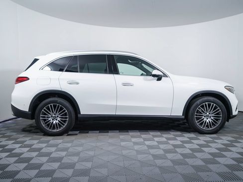 Certified 2025 Mercedes-Benz GLC 300 4MATIC image 8