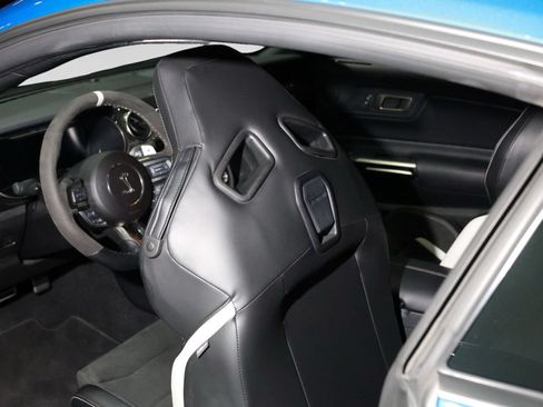 Used 2021 Ford Mustang Shelby GT500 w/ Carbon Fiber Track Pack RWD image 52