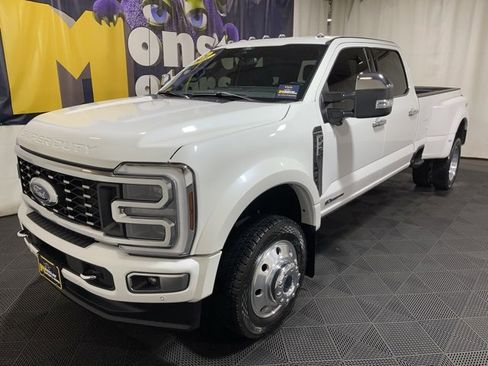 Used 2024 Ford F450 Platinum image 1
