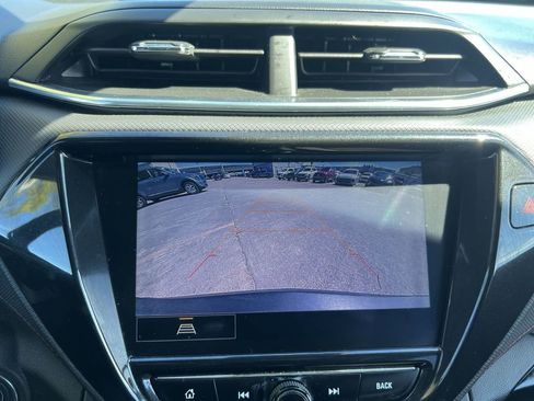 Used 2021 Chevrolet TrailBlazer RS w/ Technology Package image 20