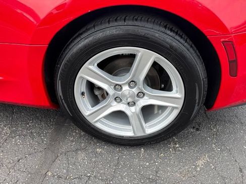 Used 2022 Chevrolet Camaro LT RWD image 7