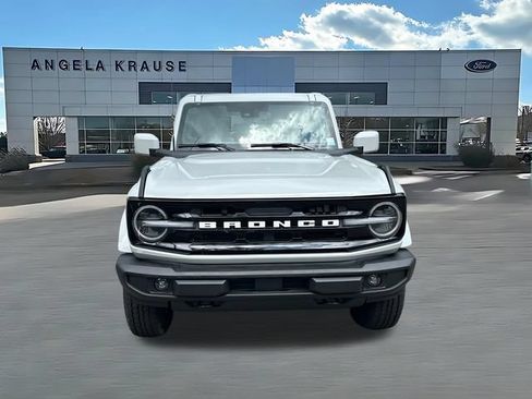 New 2026 Ford Bronco Outer Banks AWD/4WD image 2