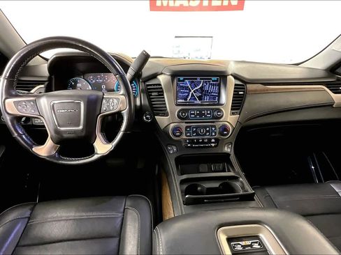 Used 2019 GMC Yukon Denali image 13