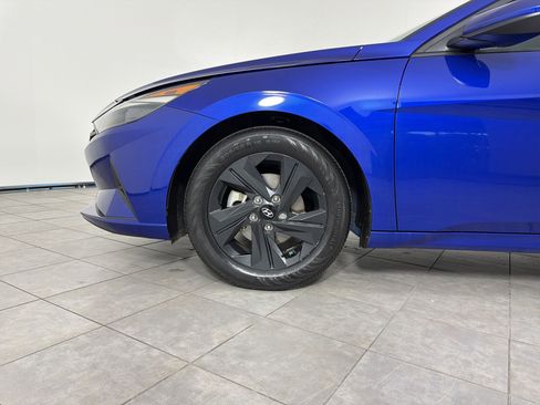 Used 2023 Hyundai Elantra SEL FWD image 11