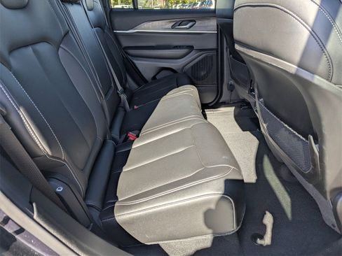 Used 2024 Jeep Grand Cherokee Limited w/ Trailer Tow Package image 13