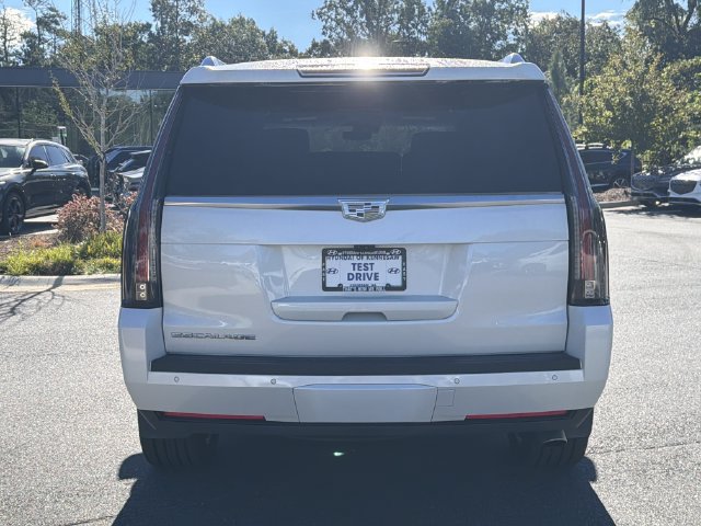 Used 2019 Cadillac Escalade Platinum RWD image 7