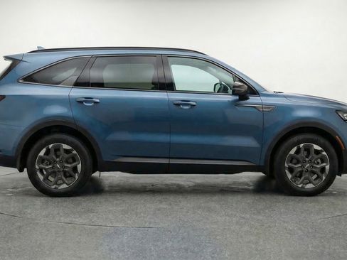 Used 2024 Kia Sorento S AWD/4WD image 11