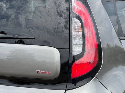 Used 2019 Kia Soul ! FWD image 26
