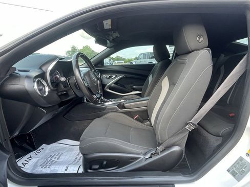 Used 2019 Chevrolet Camaro LT w/ RS Package image 17