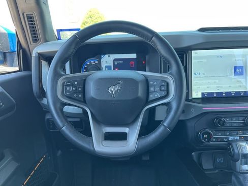 Used 2023 Ford Bronco Badlands AWD/4WD image 18