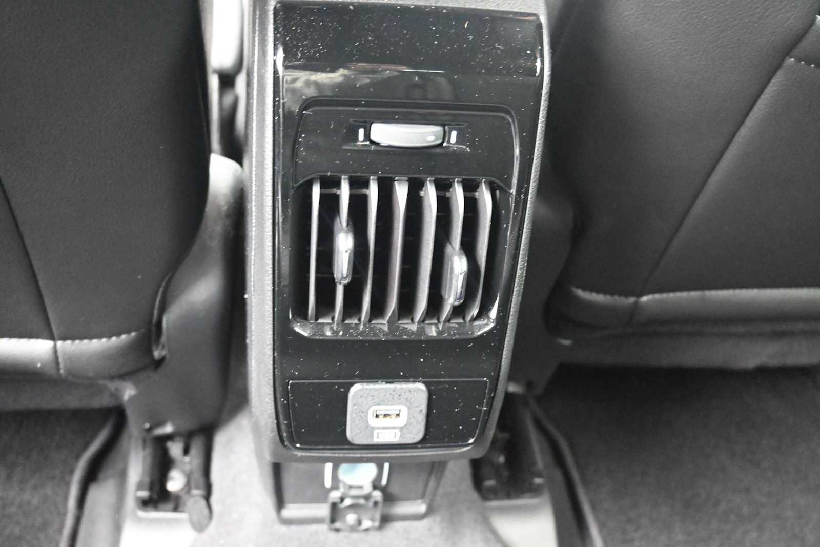Used 2023 Jeep Compass Limited w/ Elite Group AWD/4WD image 14