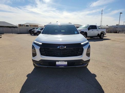 New 2026 Chevrolet Equinox LT w/ Convenience Package II AWD/4WD image 3