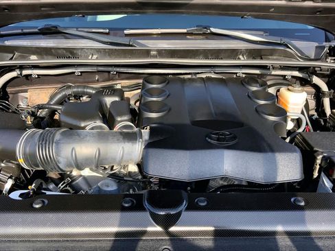 Used 2022 Toyota 4Runner SR5 RWD image 31