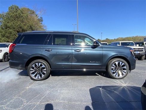 New 2025 Ford Expedition Platinum w/ Driver's Package image 22